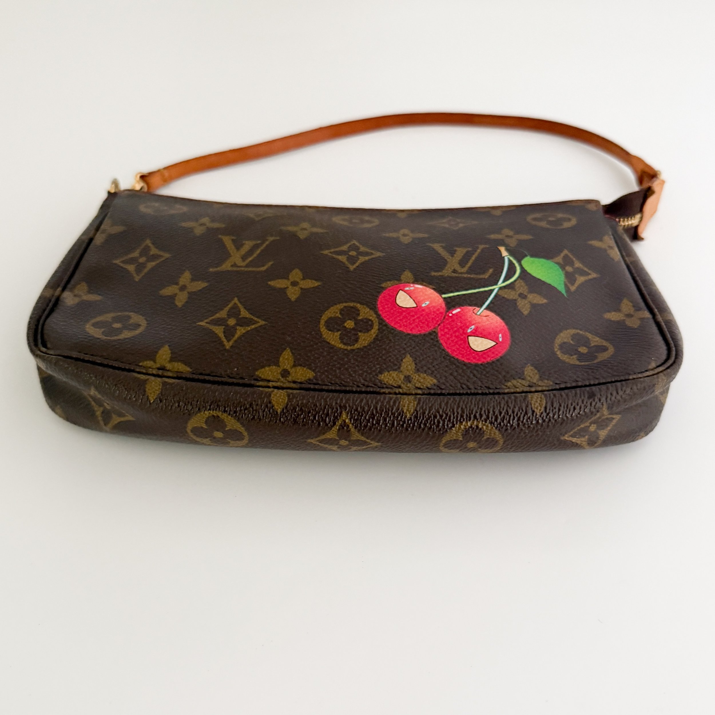 Balenciaga Iconic Leather The First 2Way City Bag — sororité. Balenciaga Iconic Leather The First 2Way City Bag — sororité.